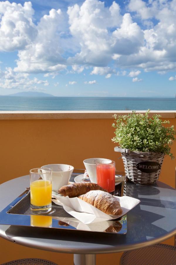 Hotel Il Delfino San Vincenzo Exterior photo
